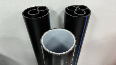 鋼絲網(wǎng)骨架管是白色的好還是黑的的好？